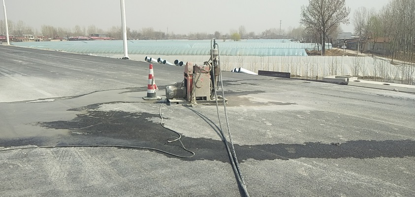 新华道路回填土下沉注浆